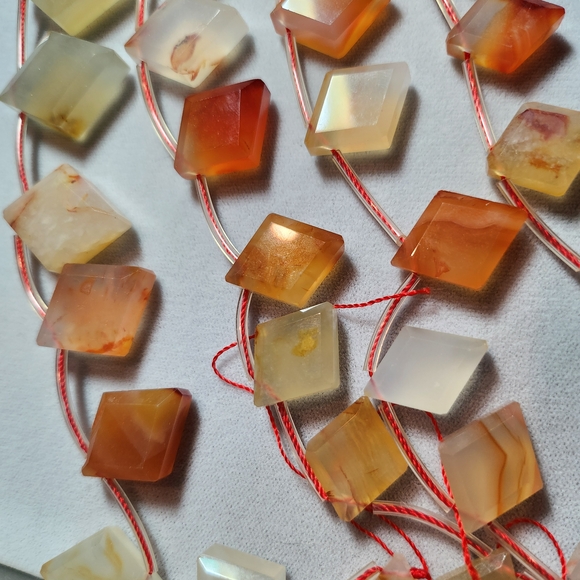 Carnelian Faceted Diamond Beads - Picture 9 of 14